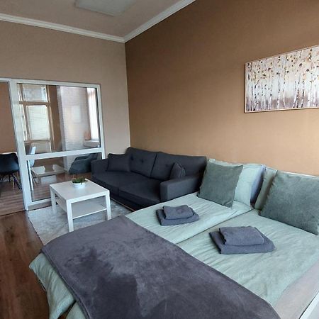 Уютен Апартамент В Център Бургас Burgas Exterior foto
