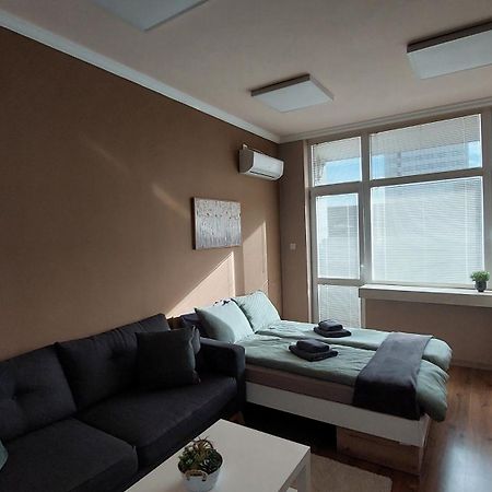 Уютен Апартамент В Център Бургас Burgas Exterior foto